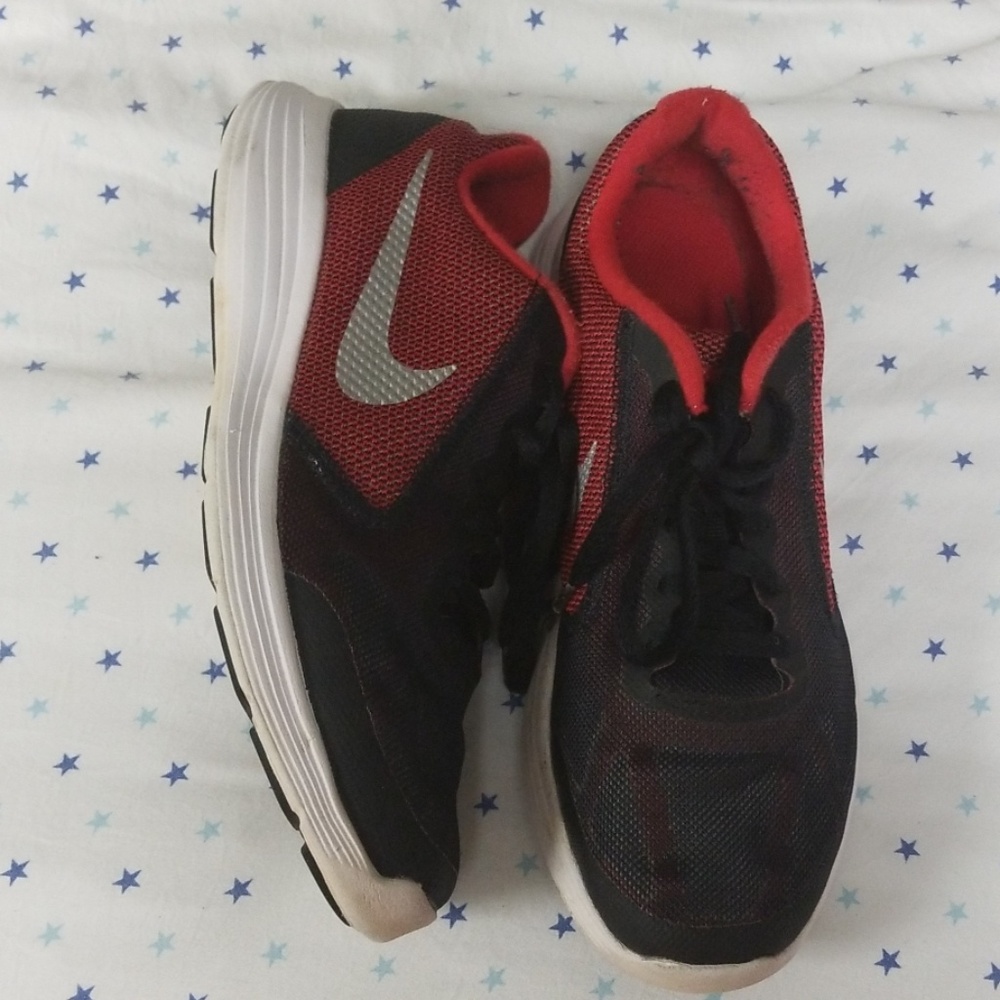 Nike youth shoes